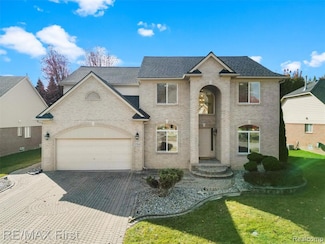 8564 Washington Woods Dr, Washington, MI 48094