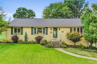 6 Parkview Dr, Carnegie, PA 15106