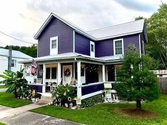 928 2nd Ave, Marlinton, WV 24954