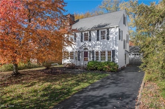 2232 Fenwick Rd, Cleveland, OH 44118