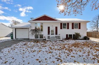 3322 Birchbrook Dr, Bay City, MI 48706