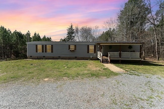862 Thrift Rd, Goldston, NC 27252