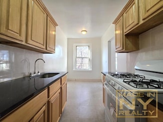 36-20 Parsons Blvd Unit 3E, Flushing, NY 11354