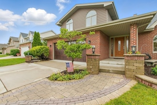 1650 Chauser Ln, Woodridge, IL 60517