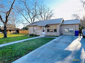 311 Burt St, Yoakum, TX 77995