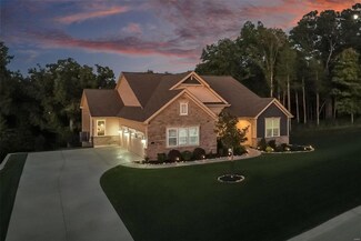 226 Pevely Farms Dr, Eureka, MO 63025