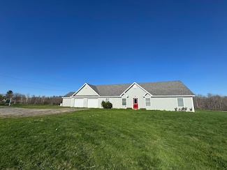 8 Bean Ln, Detroit, ME 04929