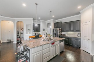 5840 Canyon Oaks Ln, Fort Worth, TX 76137