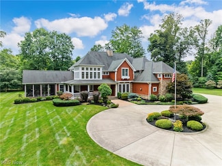 8275 Sanctuary Dr, Mentor, OH 44060