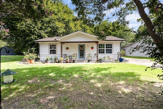 417 E 1st St, Quinlan, TX 75474