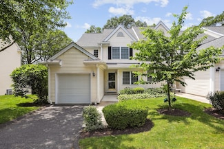 1101 Bradford Dr, Danbury, CT 06811