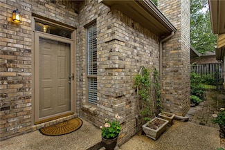 1302 Essex Green Unit PVT, College Station, TX 77845