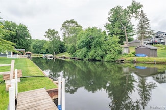 000 Driburg Dr, Commerce Township, MI 48390