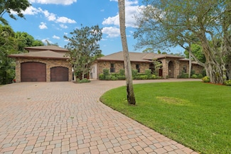 265 Westwood Cir E, West Palm Beach, FL 33411