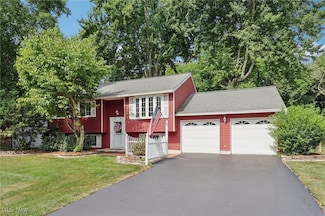 321 Manhattan Pkwy, Painesville, OH 44077