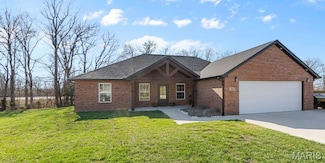 214 Gladiola St, Jackson, MO 63755