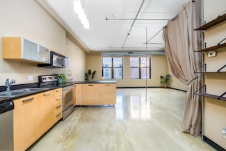 350 Saint Peter St Unit 315, Saint Paul, MN 55102