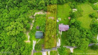 218 Hillside Dr, La Follette, TN 37766