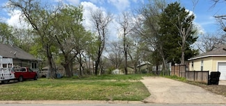 1325 E Thomas St, Sherman, TX 75090