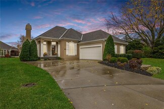 11526 S Carriage Rd, Olathe, KS 66062