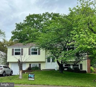 1258 Magnolia Ln, Herndon, VA 20170