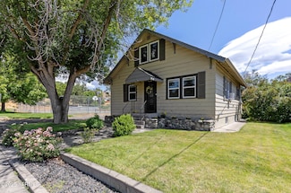 319 Naches Ave, Naches, WA 98937