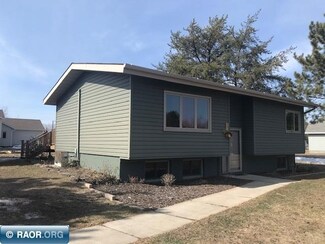 5429 Carnation Ave, Virginia, MN 55792