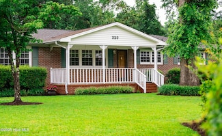 330 Breckenridge Dr, Wilmington, NC 28412