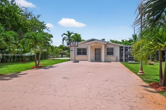 395 NW 124th St, North Miami, FL 33168