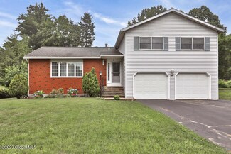 8 Longwood Dr, Albany, NY 12211