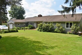 3381 Driftwood Rd, Bemus Point, NY 14712