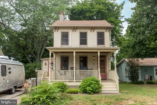 84 Lincoln Ave, Lambertville, NJ 08530