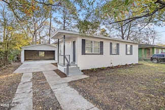 5607 Poitier Dr, Jacksonville, FL 32209