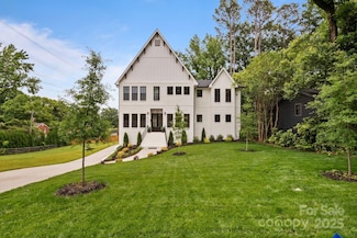621 Poindexter Dr, Charlotte, NC 28209