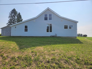 5 Thomas Rd, Woodland, ME 04736