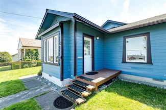 1114 1114 1 2 W 8th St, Port Angeles, WA 98363