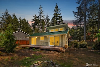 19112 17th St SW, Home, WA 98349