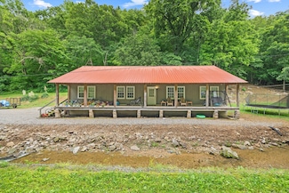 333 Cubbins Hollow Rd, Dowelltown, TN 37059