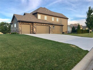 10604 NW 79th Terrace, Weatherby Lake, MO 64152