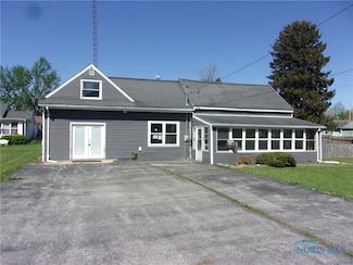 417 Race St, Clyde, OH 43410