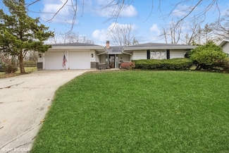 23W233 Cambridge Ct, Glen Ellyn, IL 60137