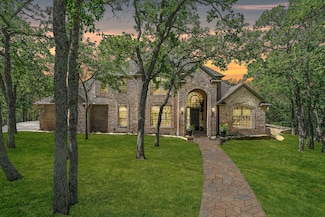 10111 Bluffview Cir, Pilot Point, TX 76258
