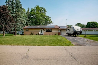 304 Lumar Dr, Pearl City, IL 61062