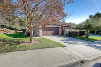 2032 David Dr, Escondido, CA 92026