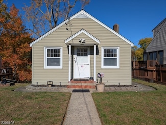 240 Woodcliff Ave, Little Falls, NJ 07424