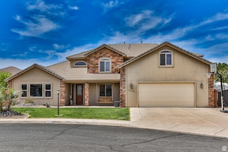 2570 S Sycamore Cir, Washington, UT 84780