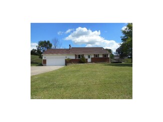 6498 Oak Hill Dr, West Farmington, OH 44491