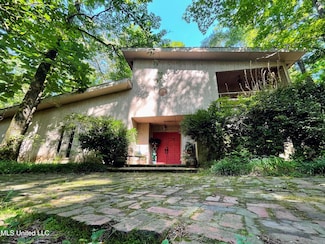 681 Woodland Hills Dr, Lexington, MS 39095