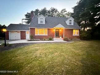 3 Dennis Ave, Albany, NY 12211