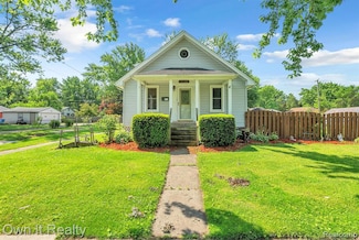 25605 Yale St, Dearborn Heights, MI 48125